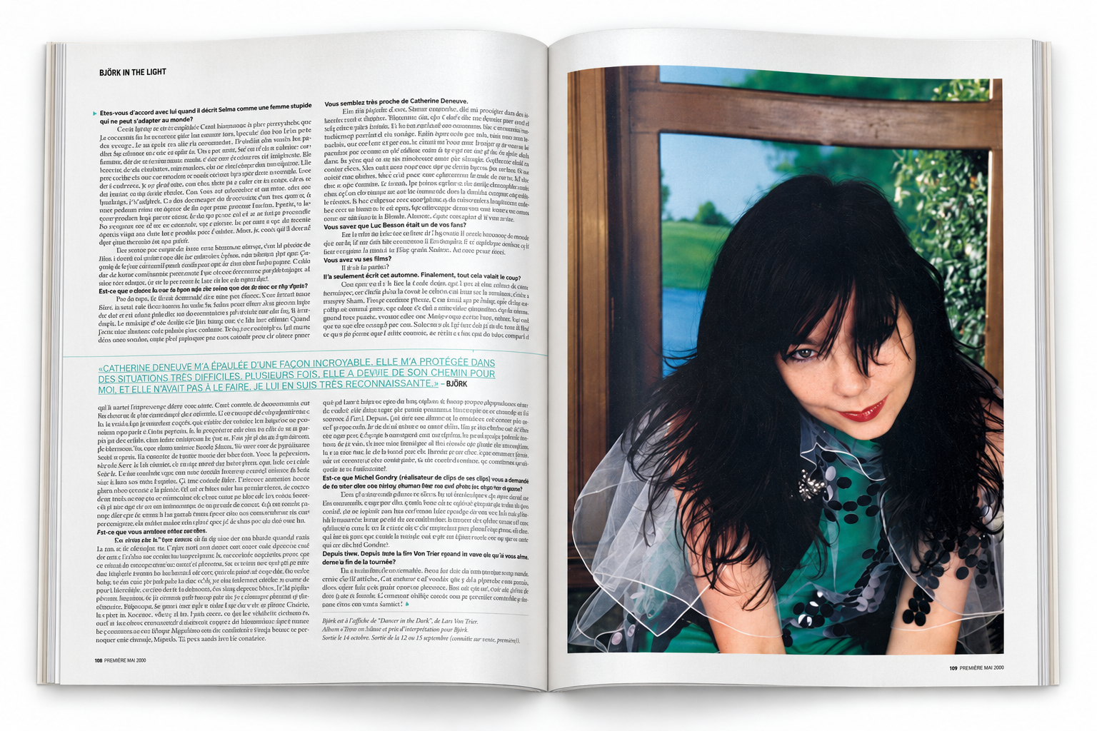 Double page — Première
